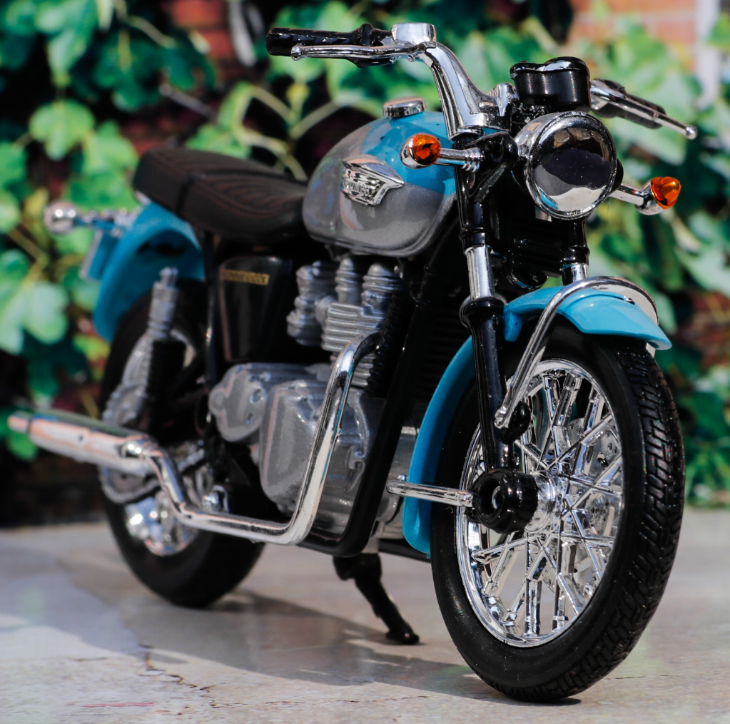 Welly Triumph Bonneville 2002